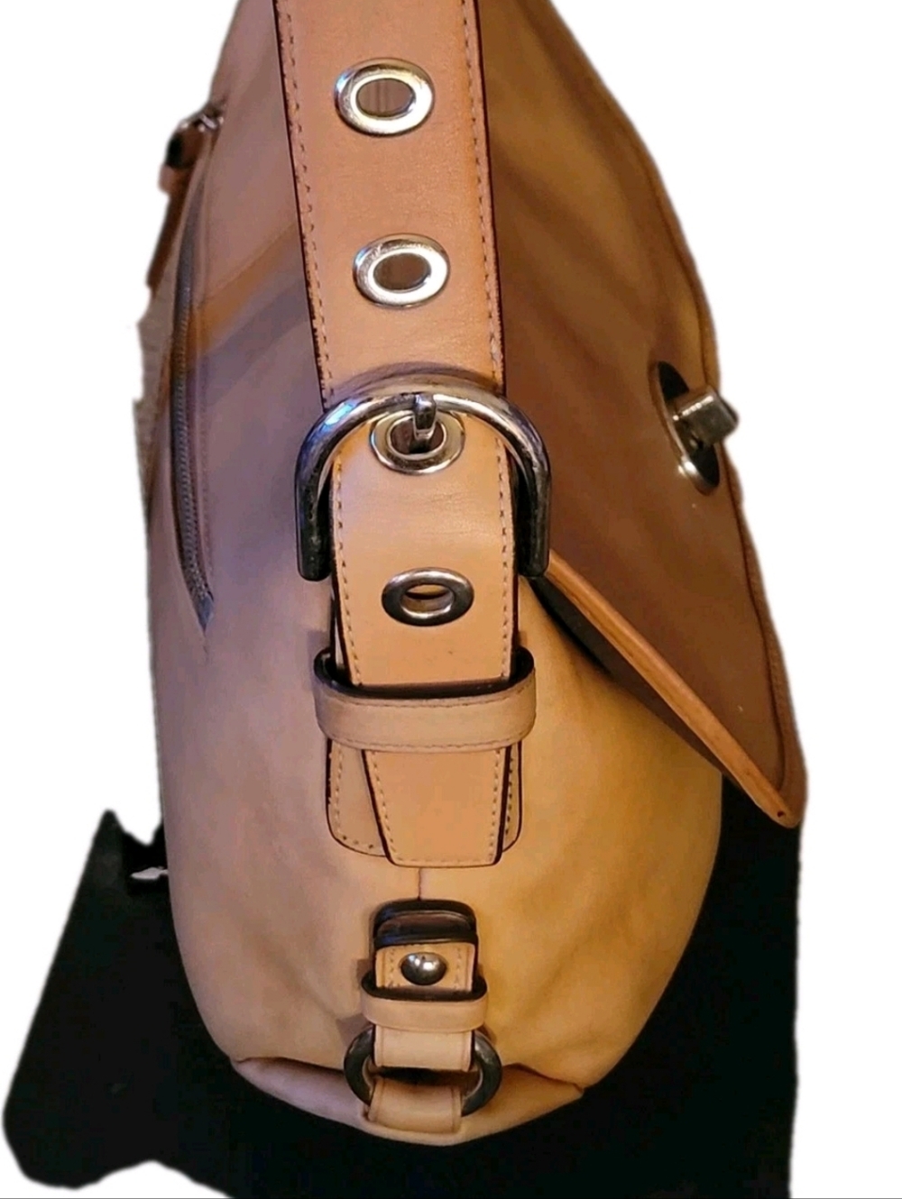 Vintage Coach Legacy Nubuck/Tan Crossbody/Shoulder Bag - Medium Turn-lock F15170 - Picture 2 of 16